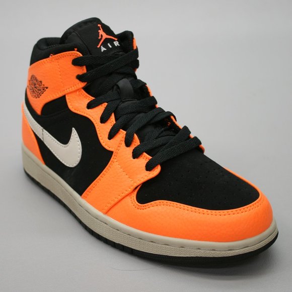 Nike Men\'s 7 Air Jordan 1 Black Cone Light Bone Basketball Sneakers - 554724-062 main image 10